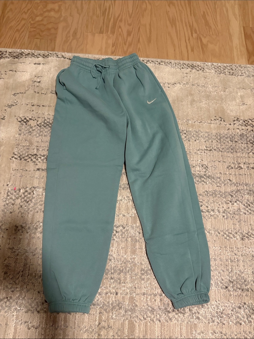 Women’s Small Nike Canon Green Fleece Sweatpants - Picture 5 of 6